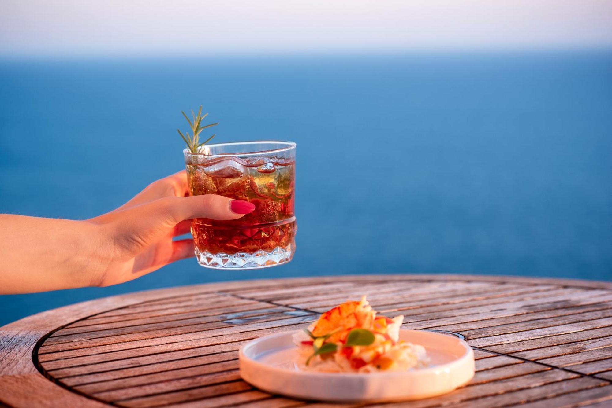 Boutique Hotel Torre Di Cala Piccola Порто Санто Стефано Екстериор снимка
