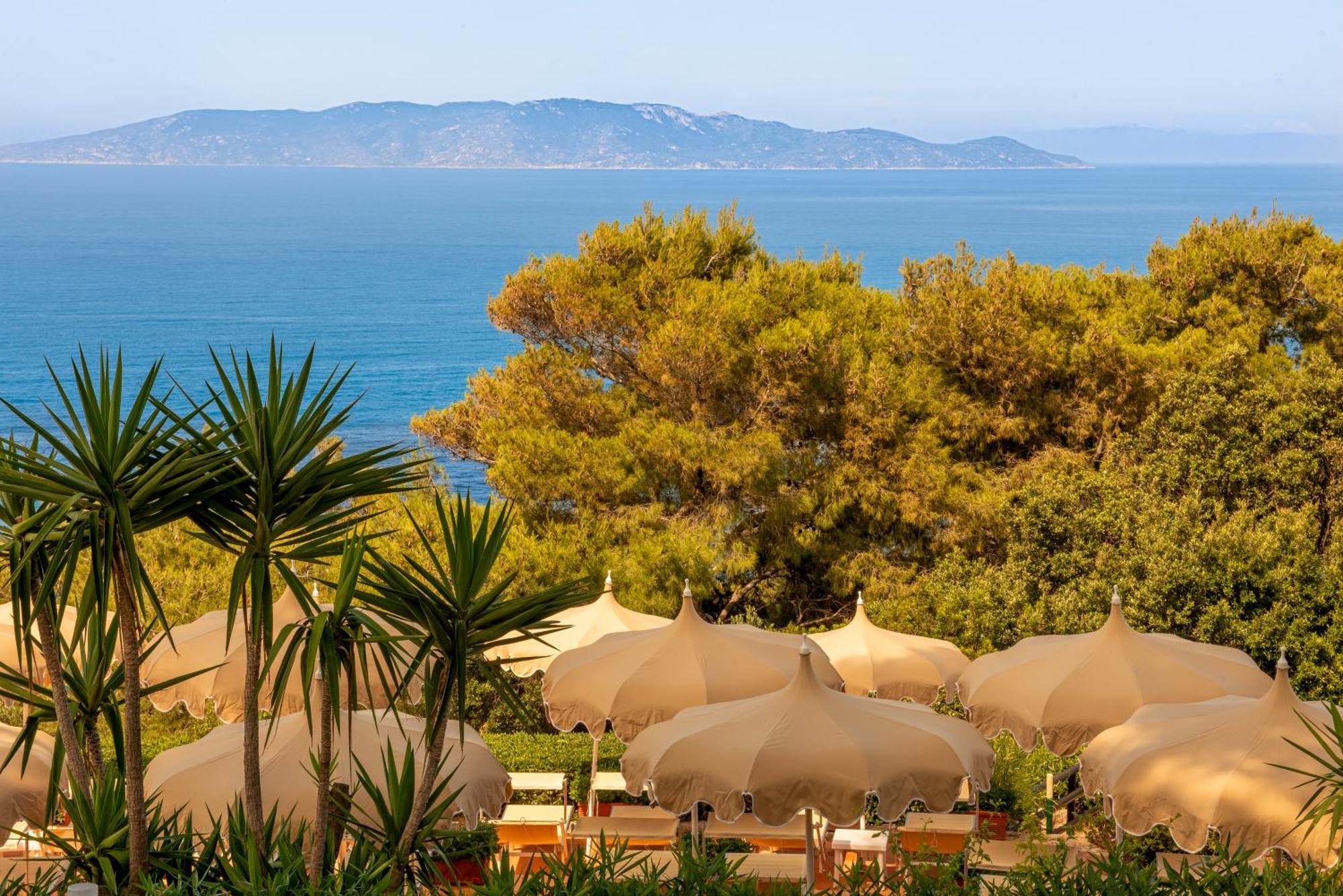 Boutique Hotel Torre Di Cala Piccola Порто Санто Стефано Екстериор снимка