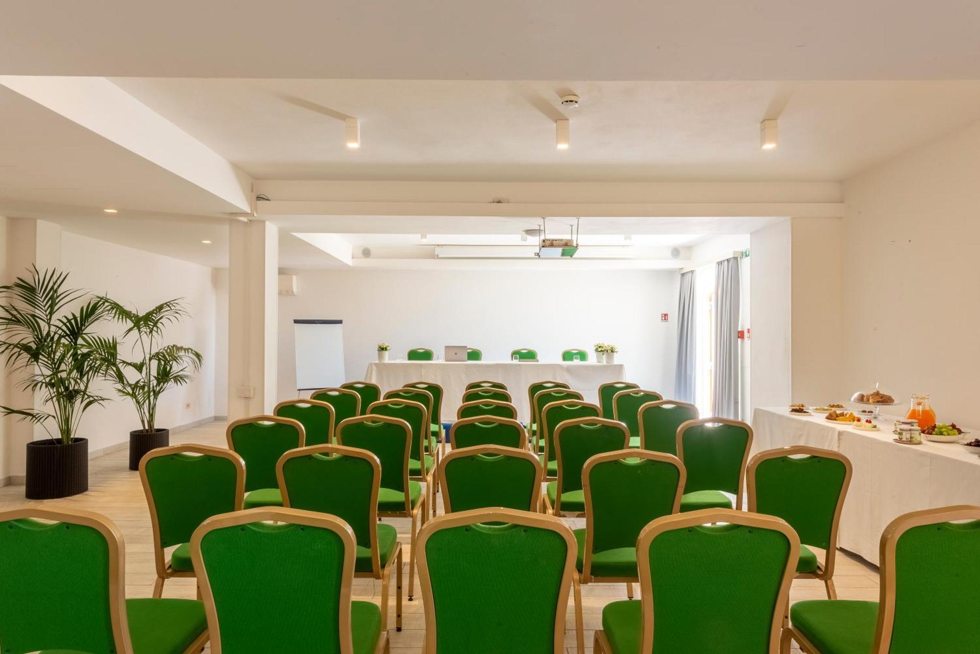 Boutique Hotel Torre Di Cala Piccola Порто Санто Стефано Екстериор снимка