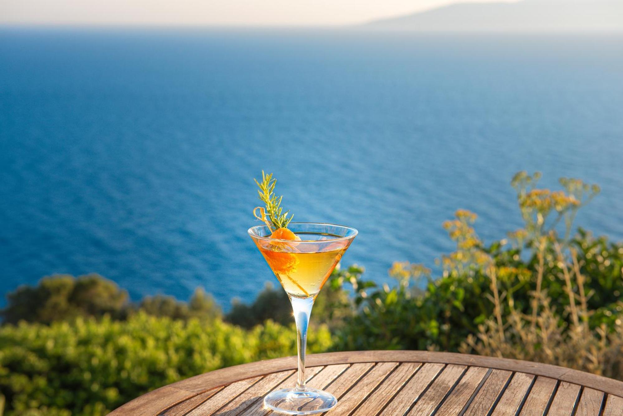 Boutique Hotel Torre Di Cala Piccola Порто Санто Стефано Екстериор снимка