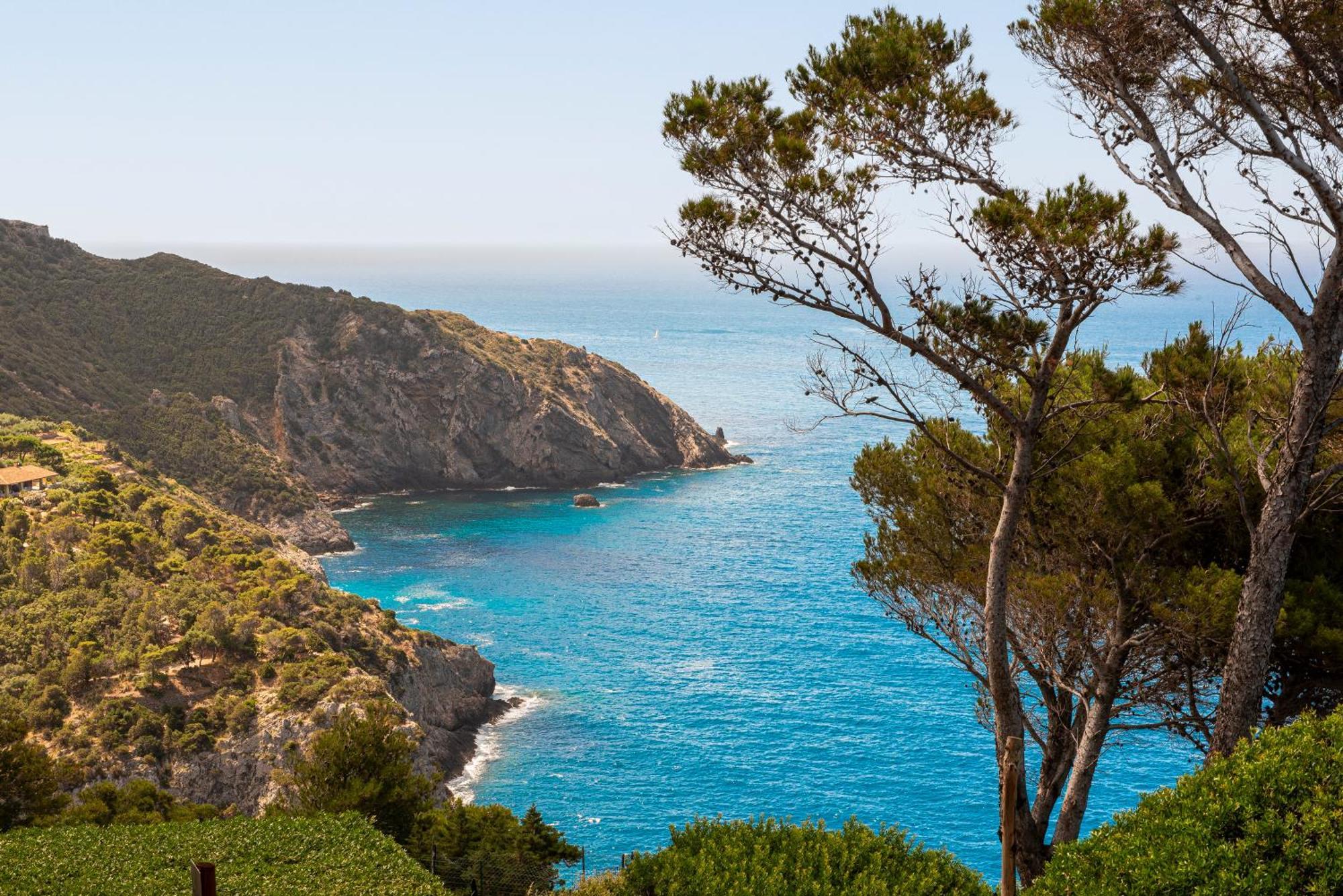 Boutique Hotel Torre Di Cala Piccola Порто Санто Стефано Екстериор снимка